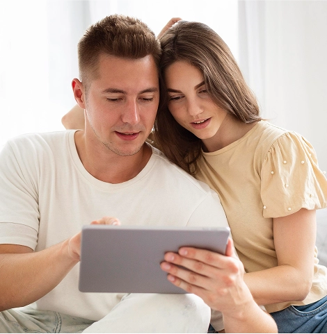 Couple Navigating Infertility Together 