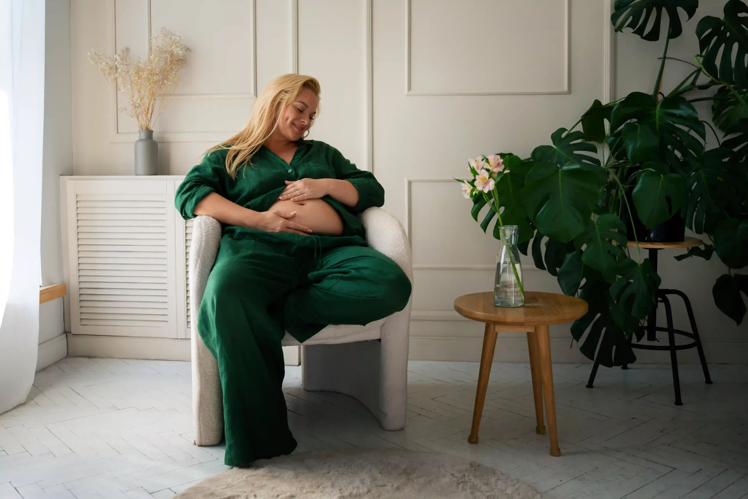 full-shot-pregnant-woman-spending-time-indoors Appointments Holistic medicine
